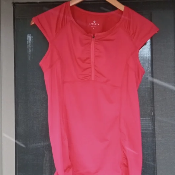 Athleta Intrepid UPF 50+ top in red Sm - Picture 3 of 11